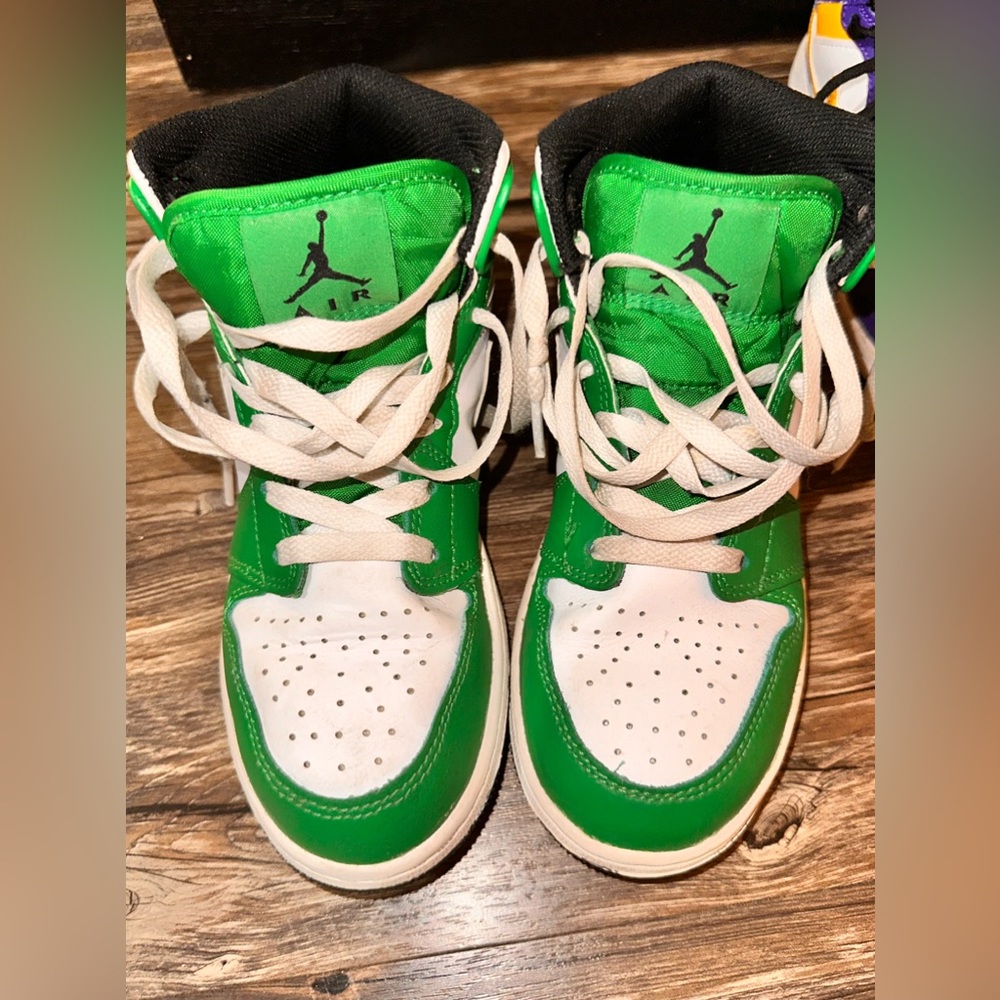 Boys Nike Jordan’s dunks